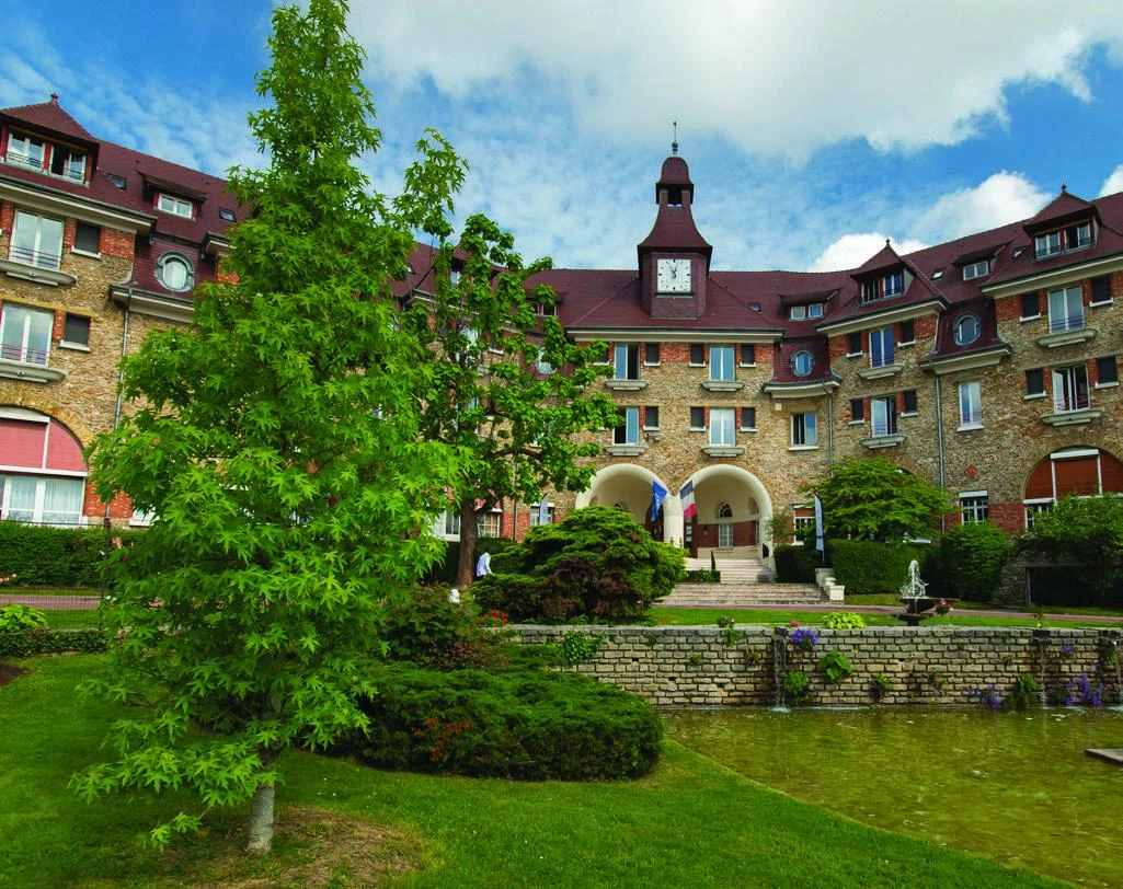 Bâtiment résidentiel présenté dans la brochure ANAII